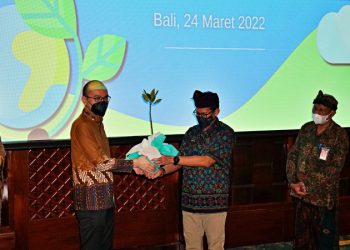 Dukung Pariwisata Berkelanjutan, Traveloka Tanam 40.000 BibitBakau di Buleleng, Bali