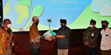 Dukung Pariwisata Berkelanjutan, Traveloka Tanam 40.000 BibitBakau di Buleleng, Bali