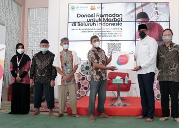 Apresiasi Peran Penting Penjaga Masjid, Indosat Ooredoo Hutchison Luncurkan Program Donasi Ramadan