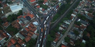 Kemacetan di Simpang Jomin Efek One Way
