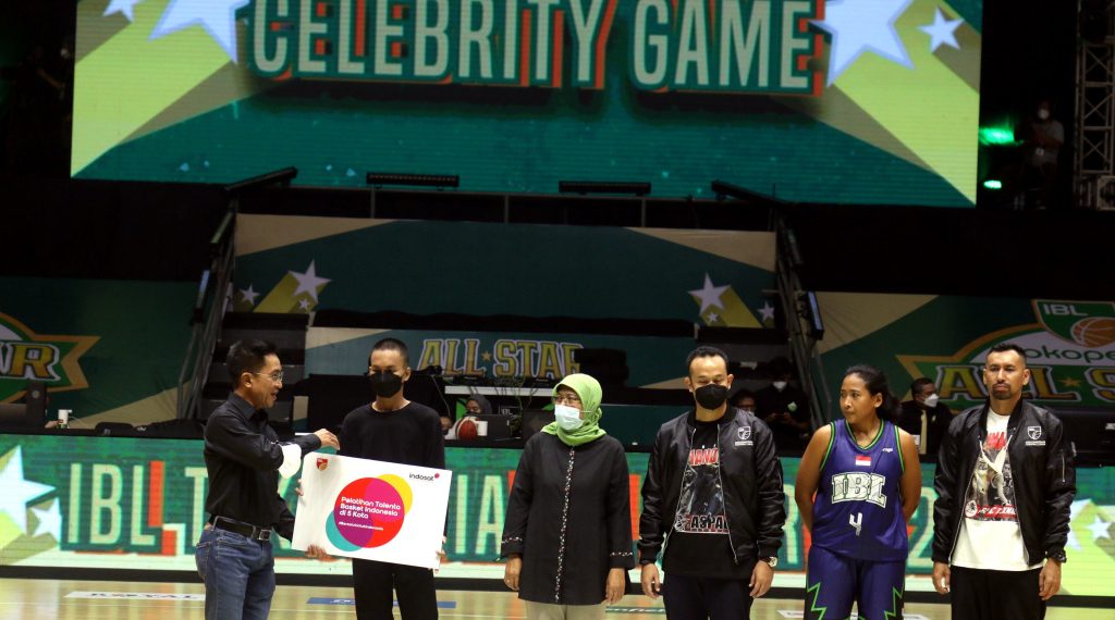 Indosat Luncurkan Program Pelatihan Basket di Sekolah