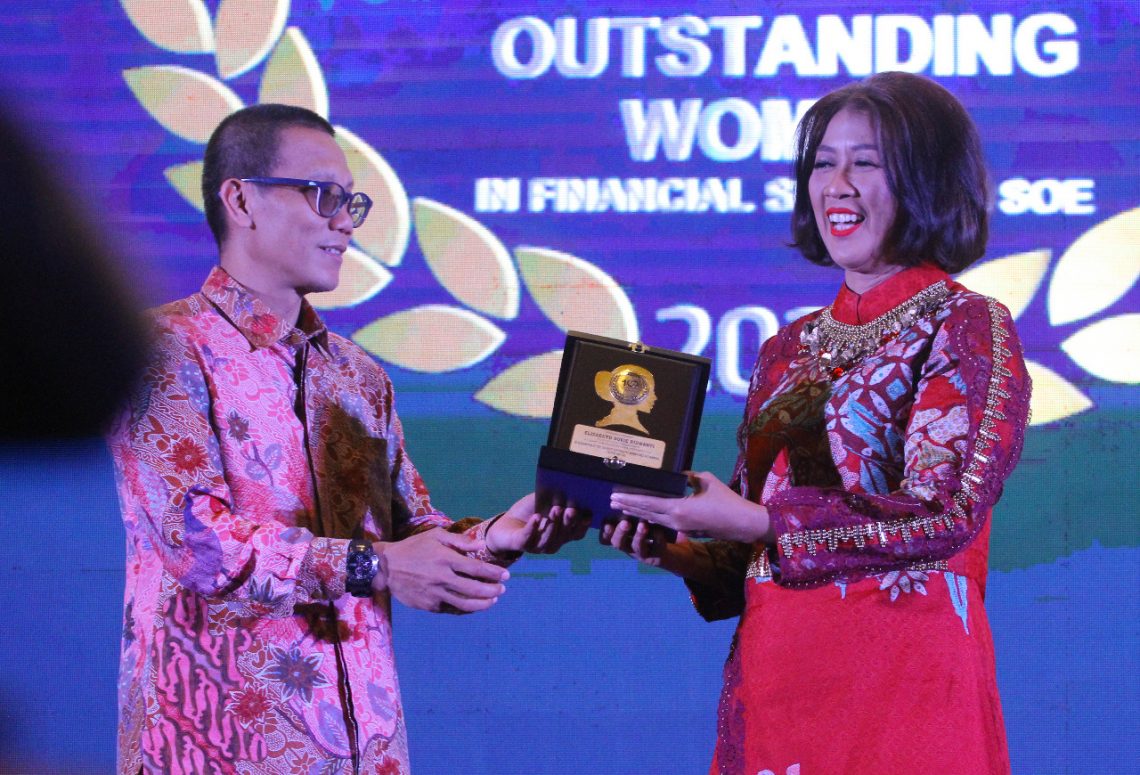 BTN Raih Top 100 Most Outstanding Woman 2022