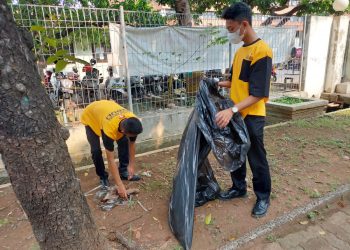 Tim Saber AGP Bersihkan Sampah di Jakarta International E-Prix Circuit