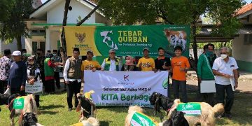 Kolaborasi KITA Kembali Tebar Ratusan Hewan Kurban Bersama Ratusan Komunitas Indonesia Timur