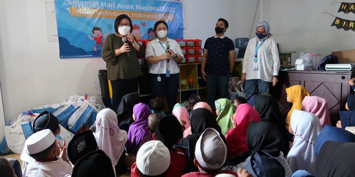 Aksi CSR Bank JTrust Rayakan Hari Anak Nasional