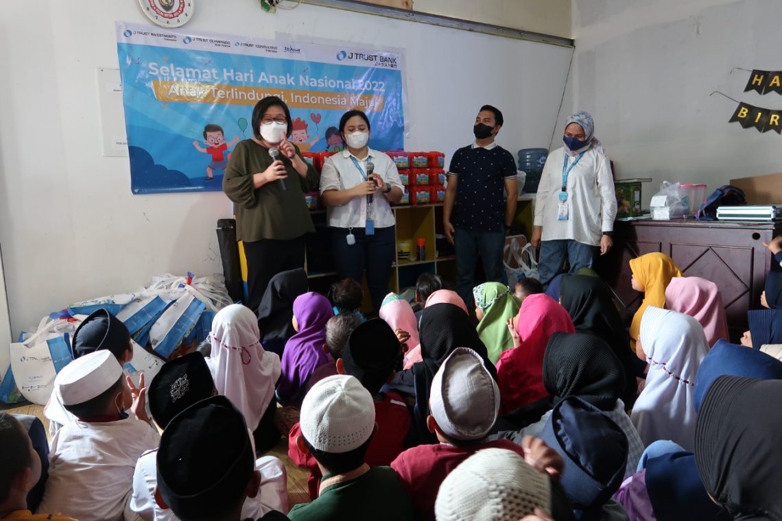 Aksi CSR Bank JTrust Rayakan Hari Anak Nasional