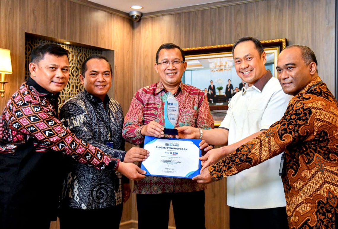 BTN Raih AKHLAK Award 2022
