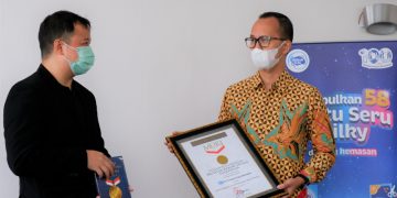 FRISIAN FLAG® Milky Raih Penghargaan Museum Rekor Indonesia (MURI) untuk Lomba Menggambar secara Daring dengan Peserta Terbanyak