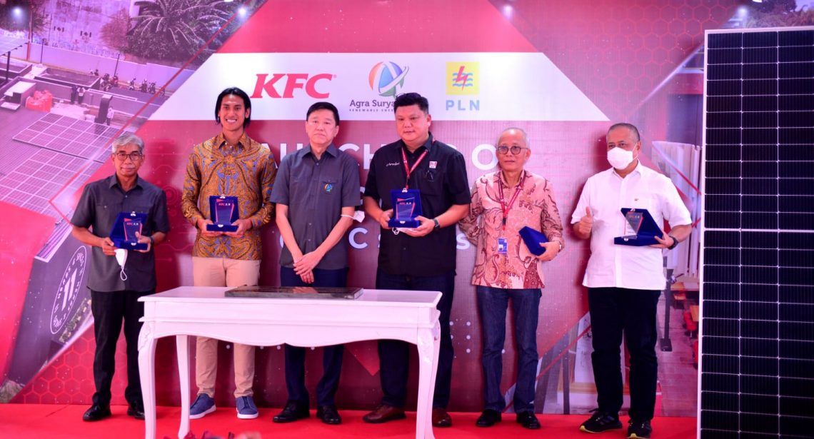 Gerai KFC Jalan Panjang  Kerjasama PT Fast Food Indonesia, Tbk. dan PT Agra Surya Energy Resmikan Pembangkit Listrik Tenaga Surya (PLTS)