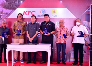 Gerai KFC Jalan Panjang  Kerjasama PT Fast Food Indonesia, Tbk. dan PT Agra Surya Energy Resmikan Pembangkit Listrik Tenaga Surya (PLTS)