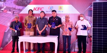 Gerai KFC Jalan Panjang  Kerjasama PT Fast Food Indonesia, Tbk. dan PT Agra Surya Energy Resmikan Pembangkit Listrik Tenaga Surya (PLTS)