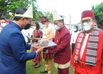 Semarak HUT ke 77 Kemerdekaan RI, Direksi BTN Berbaju Adat