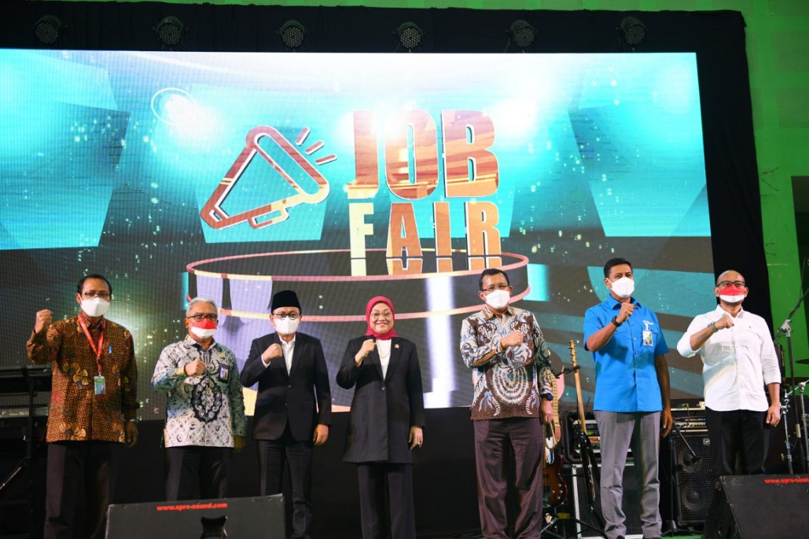 Pekerja Terima Kunci Rumah Kolaborasi BTN dan BPJS Ketenagakerjaan