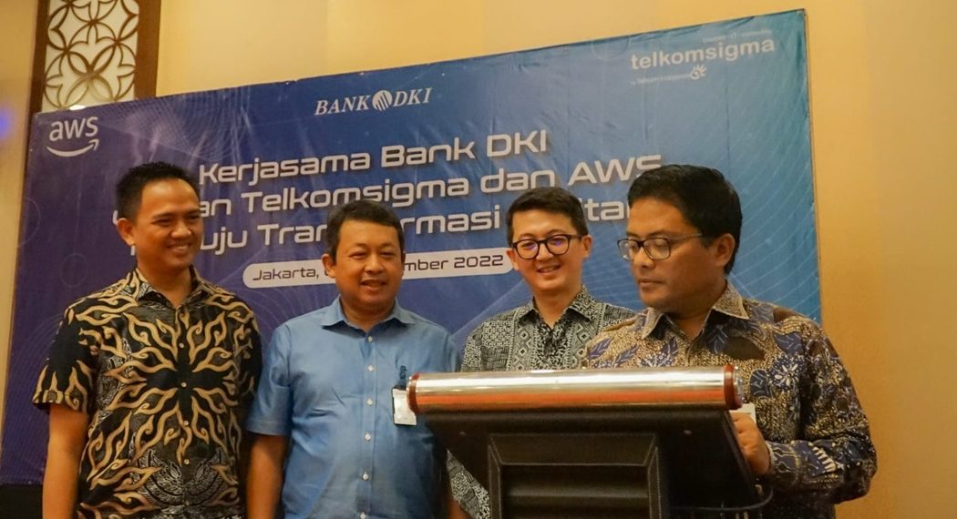 Kerja sama Bank DKI dengan Amazon Web Services dan Telkomsigma terkait pemanfaatan teknologi