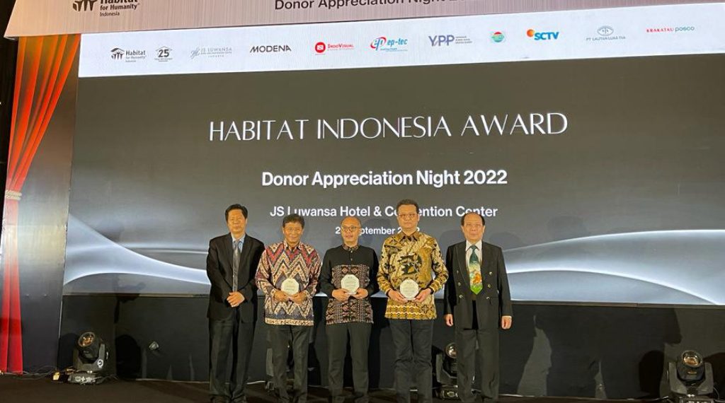Chandra Asri Raih Penghargaan Community Builder Dari Habitat For Humanity Indonesia melalui Donor Appreciation Night