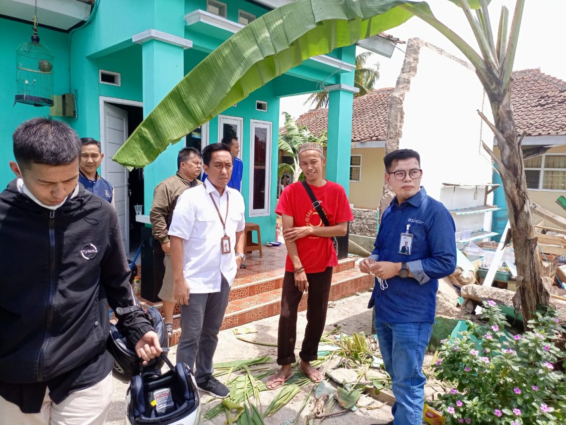 Peduli Cianjur, BSI dan BSI Maslahat Kirimkan Tim Rescue & Bantuan Logistik Untuk Masyarakat Terdampak Gempa