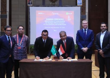 PLN Gandeng ACWA Power Kembangkan Energi Bersih