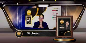Dirut Bank DKI Penghargaan sebagai Indonesia Most Acclaimed CEO 2022
