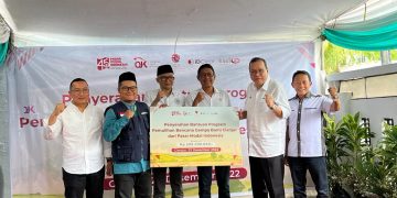 Pasar Modal Indonesia Serahkan Bantuan Sosial untuk Masyarakat Terdampak Gempa Cianjur