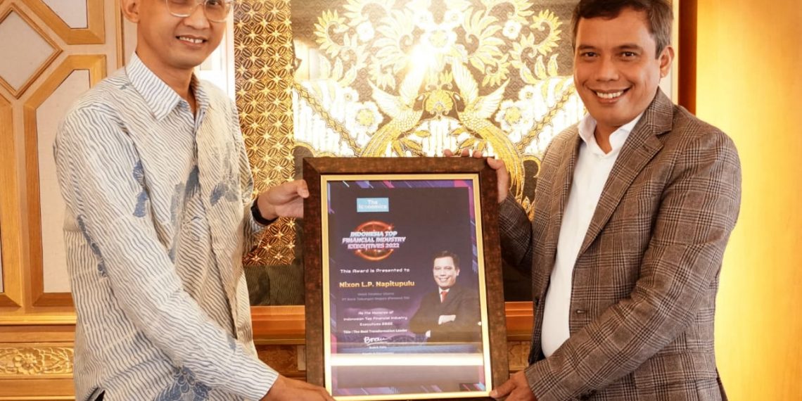 Wadirut BTN Sabet Penghargaan The Best Transformation Leader