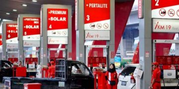 Ekonom Celios: Sekarang Saatnya Turunkan Harga Pertalite dan Solar