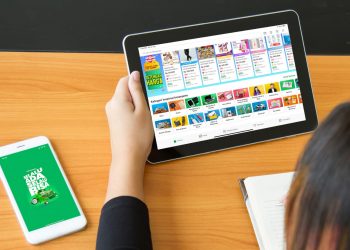 Tren Belanja Online 2022 Gen Z: Mie Instan dan Serum Wajah Jadi Produk Paling Laris di Tokopedia