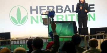 Awali Tahun 2023, Herbalife Nutrition Gelar Spectacular