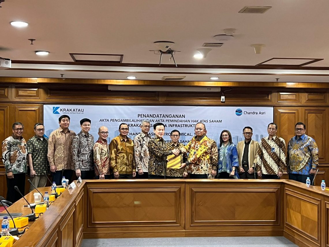 Krakatau Steel dan Chandra Asri Resmi Tandatangani Akta Jual Beli Saham Untuk Penutupan Transaksi