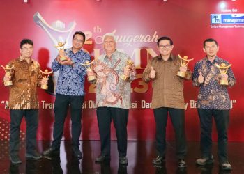 Petrokimia Gresik Raih Ceo Innovative Leader dan Perusahaan Peduli Pengembangan UMKM di Acara Anugerah BUMN 2023
