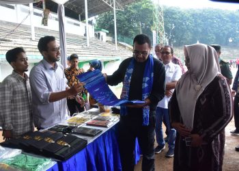 Pastikan Sembako Murah Sampai ke Pelosok Indonesia, Erick Thohir Gelar Pasar Rakyat BUMN di Gresik