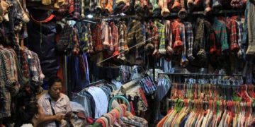 Thrifting Menjamur di Indonesia, Begini Respons Desainer Lokal