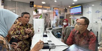 Tinjau Persiapan Outlet BTN