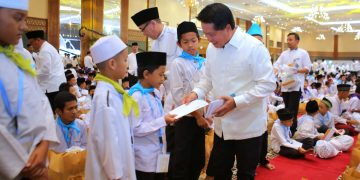 Maknai Ramadan & Nuzulul Quran, BSI Bagi THR ke 2.222 Anak Yatim