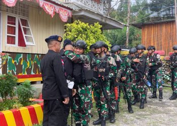 Sinergi Satgas Yonif 721 Bersama Brimob Ciptakan Ketertiban Dan Kondusifitas Di Tolikara