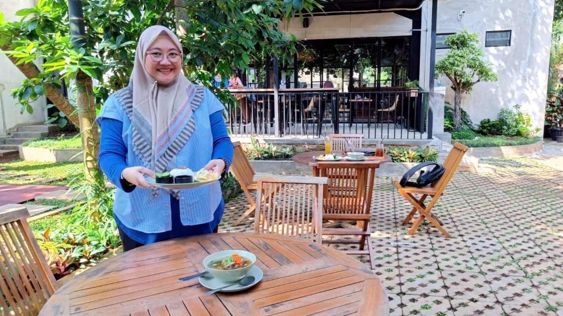 Berlaris Kopi dan Resto, Resto Keluarga yang Asri