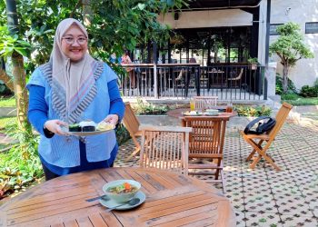Berlaris Kopi dan Resto, Resto Keluarga yang Asri