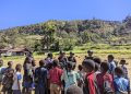 Patroli Pelayanan Kesehatan dari Satgas Yonif 721/Mks untuk Masyarakat Papua.