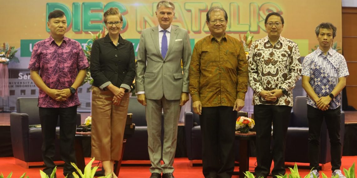 Seminar Internasional Kepemimpinan Indonesia Di Asean