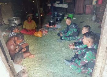 Grebek Dapur, Satgas Yonif 721/Mks Bantu Kesulitan Warga Papua