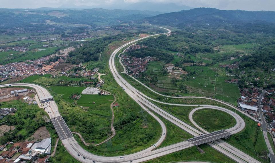 Tol Cisumdawu Dorong Peningkatan Aktivitas Bandara Kertajati