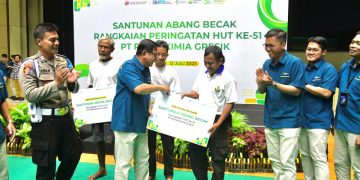 Peringati Hut Ke 51, Petrokimia Gresik Kembali Berbagi Berkah Untuk Abang Becak & Masyarakat Sekitar Perusahaan