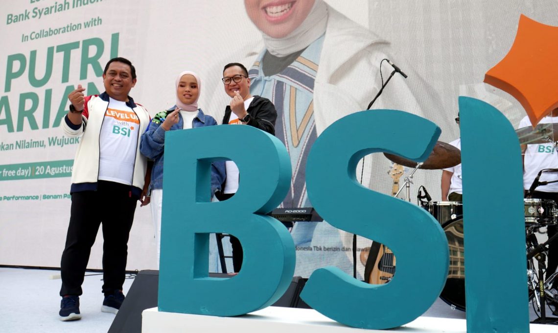 BSI Kolaborasi dengan Putri Ariani, Ajak Masyarakat untuk Sehat Jasmani dan Finansial di Car Free Day Bundaran HI