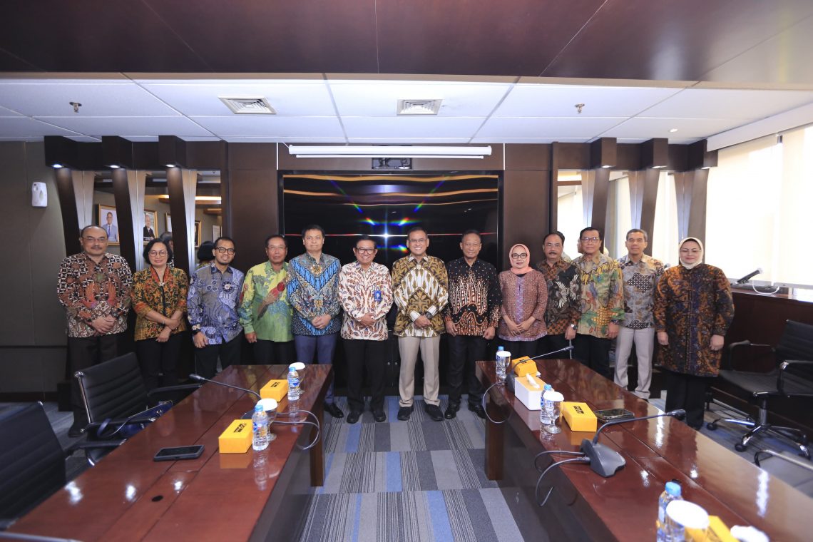 Robby Setiabudi Madjid Resmu Dilantik Sebagai Direktur Keuangan Dan Umum Petrokimia Gresik