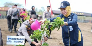 Dalam Rangka HUT Ke-52, ASABRI menyelenggarakan Program Green Movement dengan menyerahkan 1000 bibit Pohon ke Polda Kalteng dan Polda Sulteng