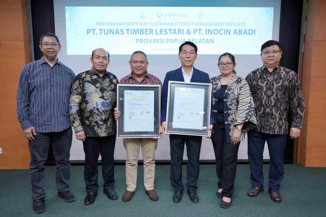 PT Tunas Timber Lestari dan PT Inocin Abadi Raih Sertifikasi Sustainable Forest Management IFCC