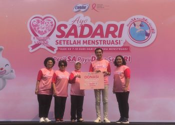 Pertama Kalinya dari Brand Pembalut Wanita!Charm Bersama YKPI Mengadakan Ayo SADARI Setelah Menstruasi Fun WalkDengan 100 Survivor Kanker Payudara