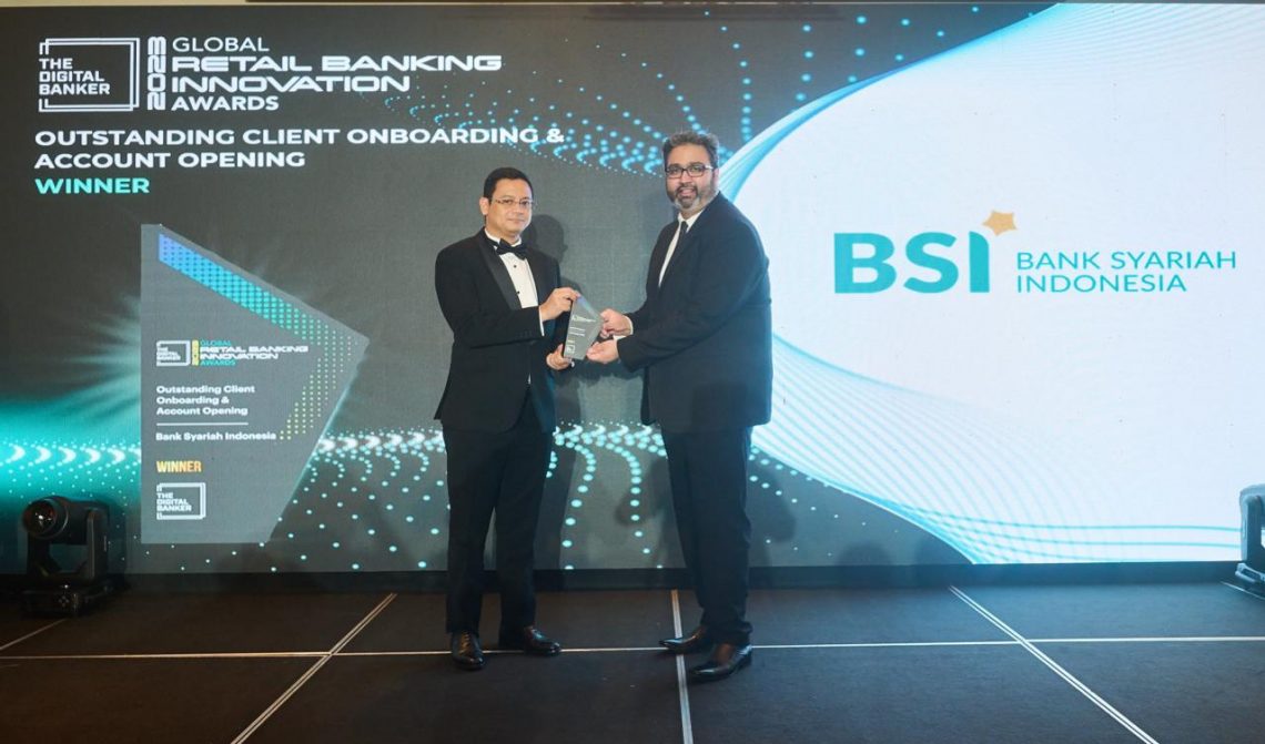 Berikan Layanan Terbaik Melalui Transformasi Digital, BSI Raih Penghargaan Internasional