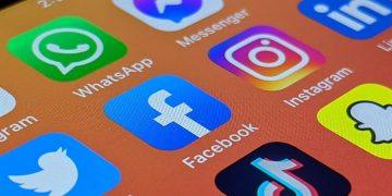 4 Alasan Medsos Harus Dipisah dari E-commerce