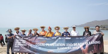 Indonesian GP 2023: Aksi Kepedulian Riders Melalui Penanaman Terumbu Karang dan Bersih-bersih Pantai