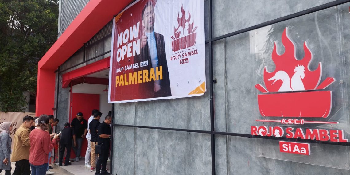 Kolaborasi Antara Rojo Sambel si AA Dan Adhya Group Membuka Cabang Ke-3 Di Tengah Distric Compound Palmerah